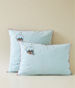 Embroidered pillowcase Passe-montagne