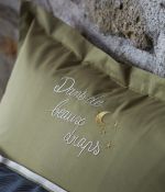 Dans de beaux draps avocado green pillow case